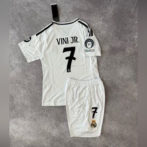 Real Madrid Home Set For Kids  Vini Jr 7